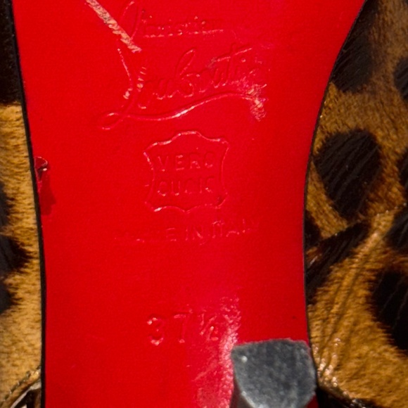 Christian Louboutin leopard  print open toe heel - Picture 3 of 3